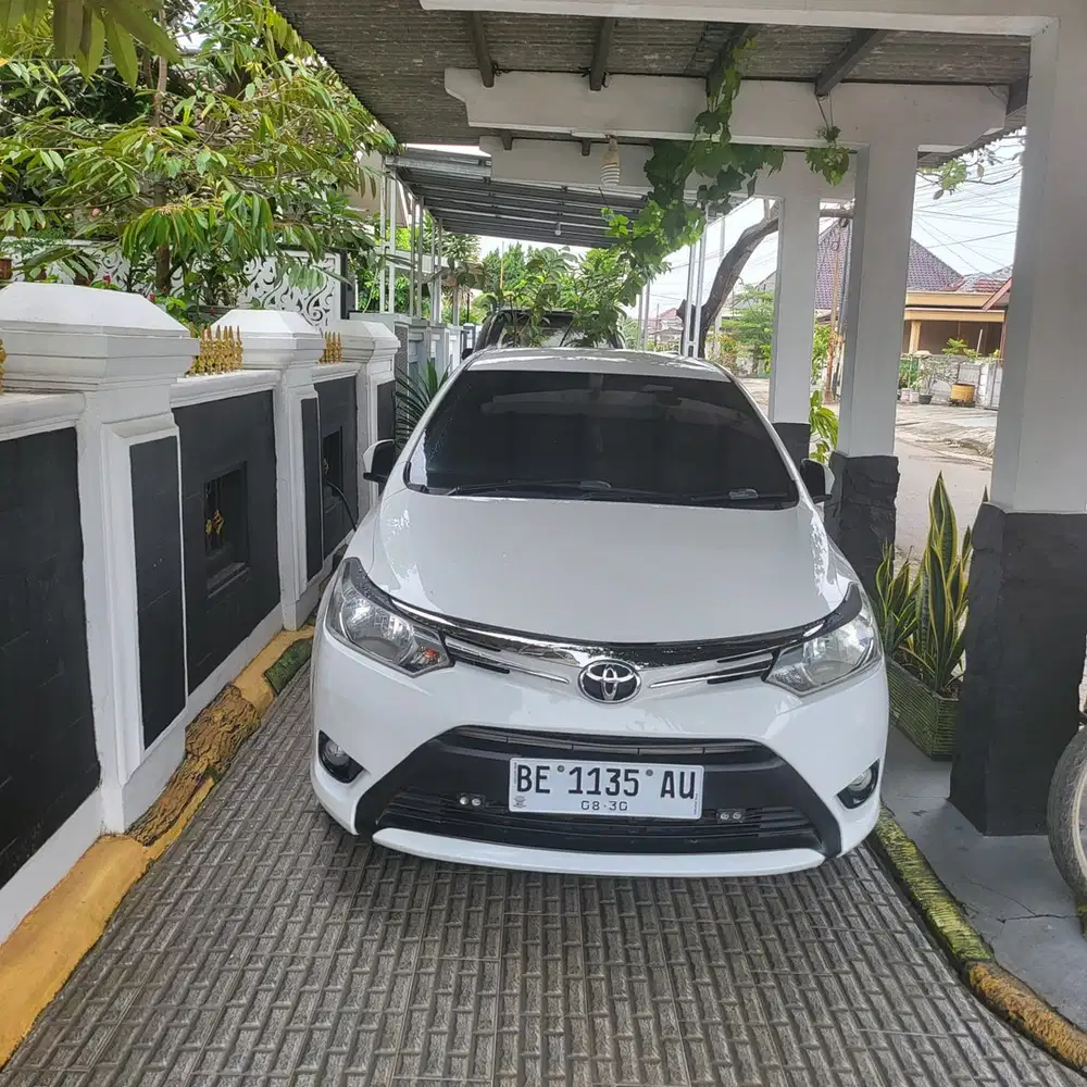 Toyota Limo 2016 Bensin