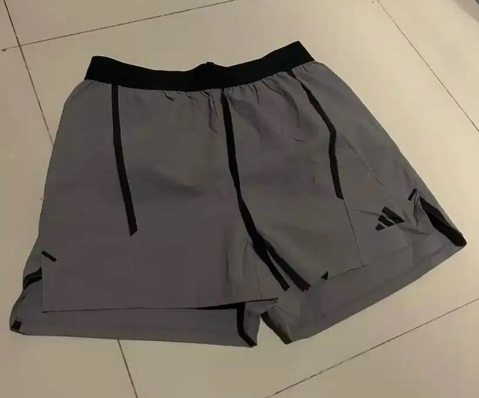 Celana pendek adidas original