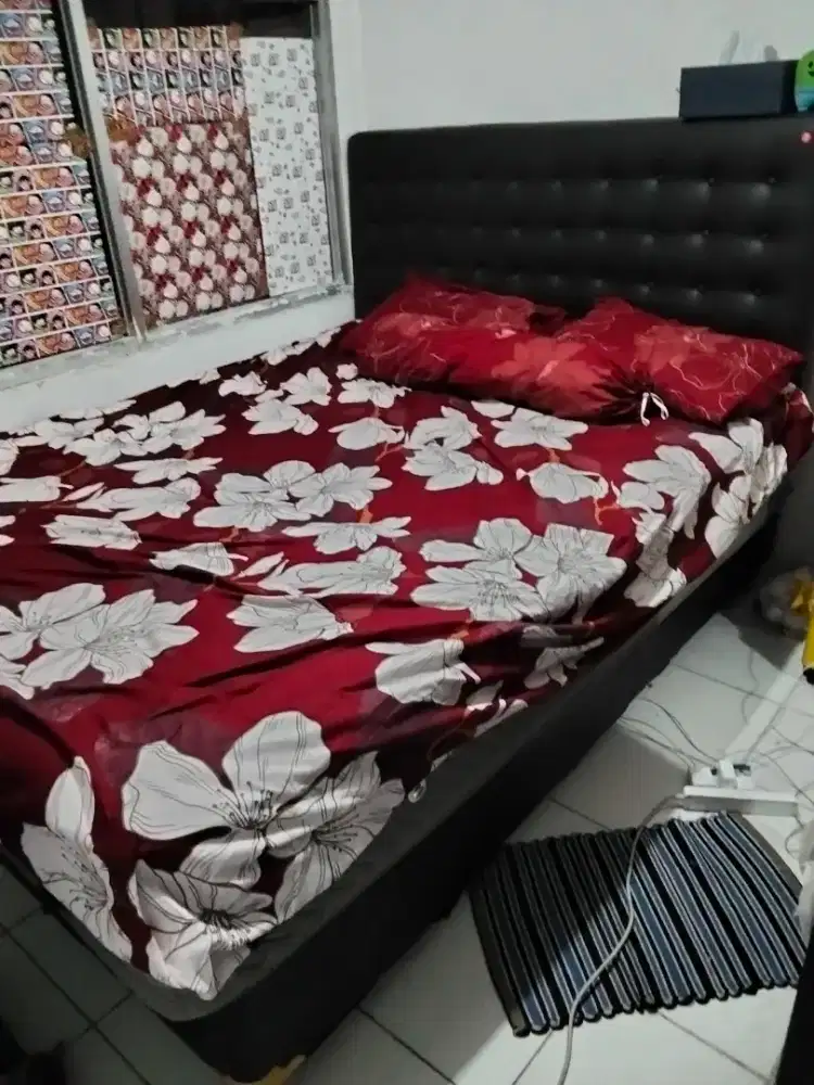 Springbed, lemari dan TV