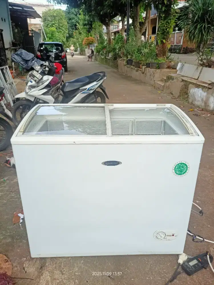 Freezer box etalase pintu sleding buka atas