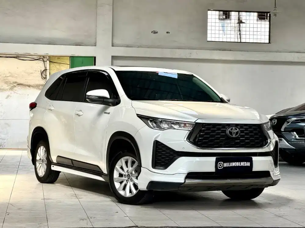 Innova Zenix 2022 V hybrid Modelista FULL ORIGINAL