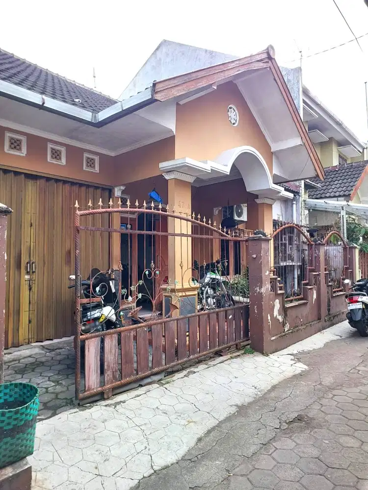 Rumah Strategis Tengah Kota dekat Jalan Nitikan Baru