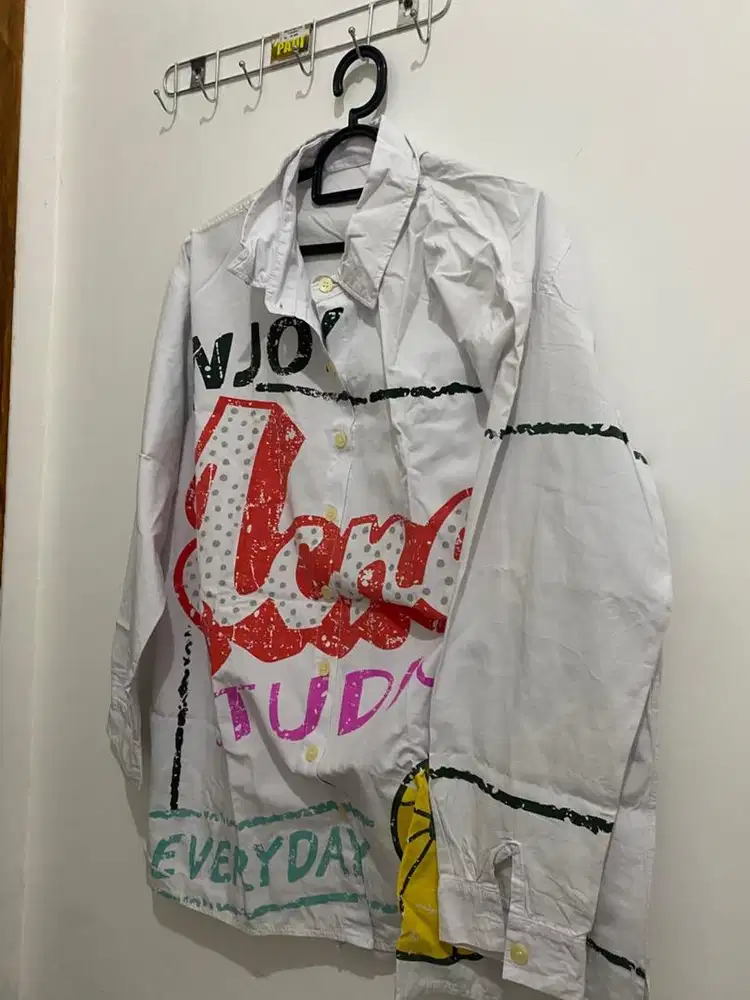 Kemeja Oversize Wanita