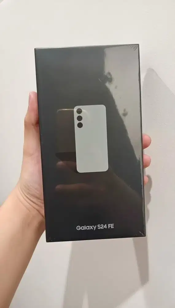 Samsung S24 FE 256gb new garansi resmi sein