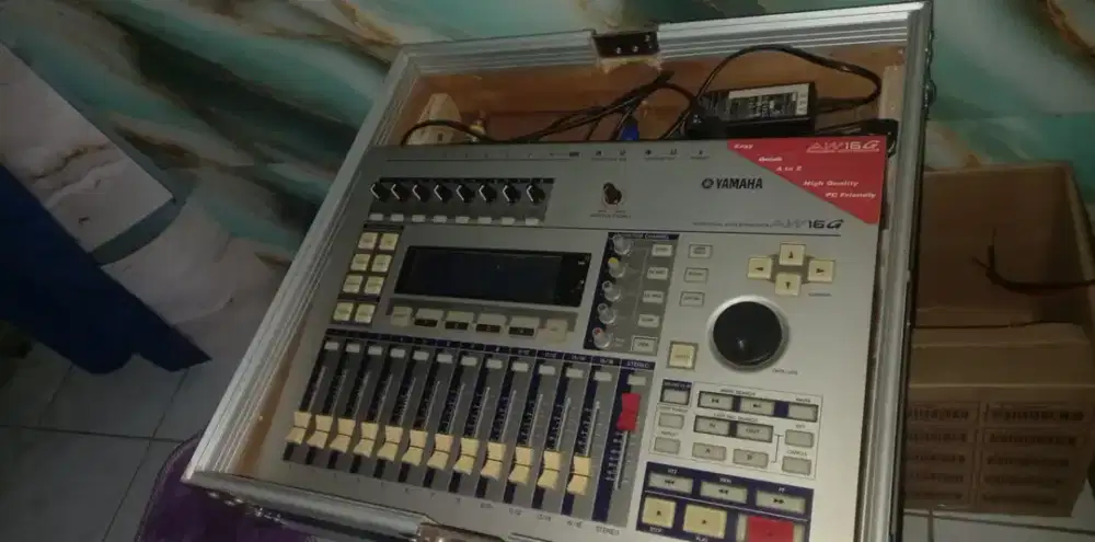 Mixer yamaha AW16G