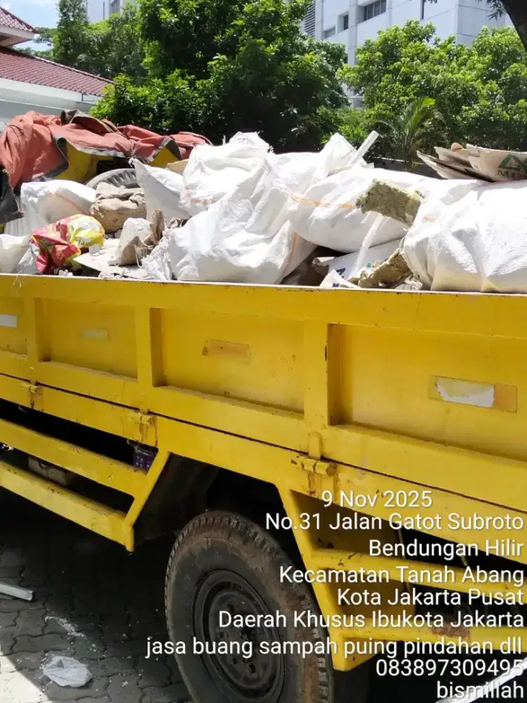 Jasa angkutan puing proyek