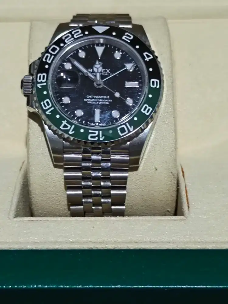 Rlx GMT Swiss Starbucks new model