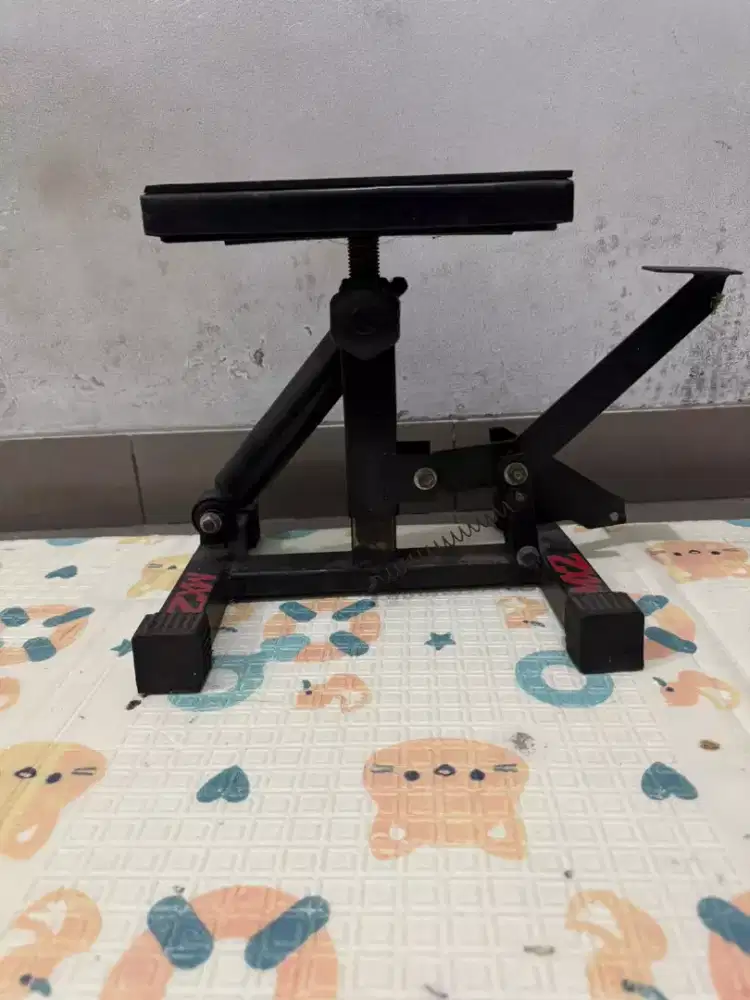 Standars tengah (nego)