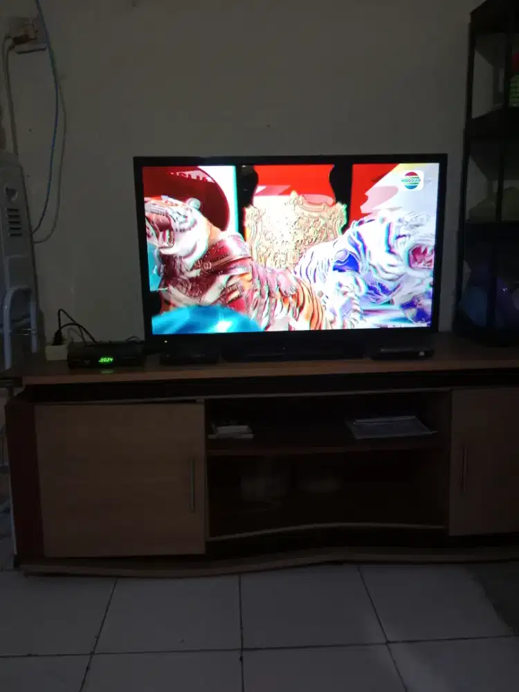 Jual TV led sharp 32 inchi mulus lengkap