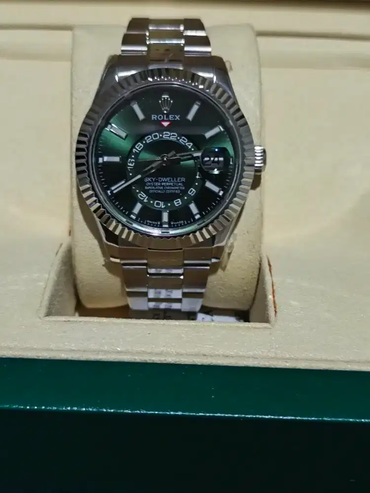 RLX Sky Dweller green swiss