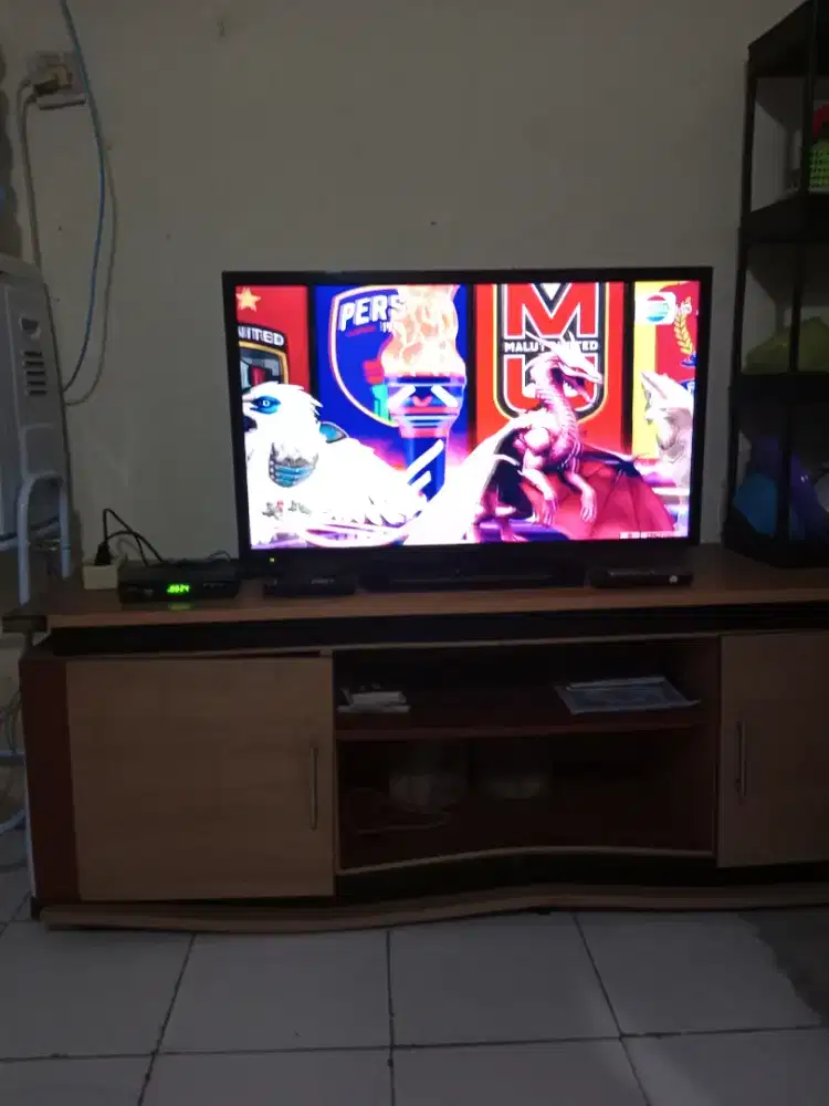 Jual TV led sharp 32 inchi plus stb