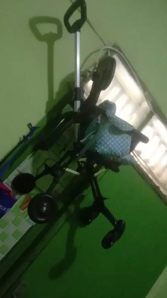 Stroller bekas serasa baru