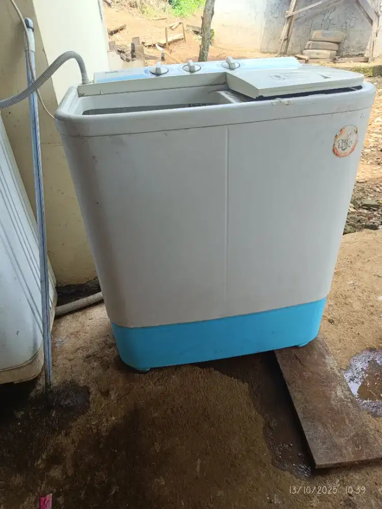 Mesin cuci di jual cepat