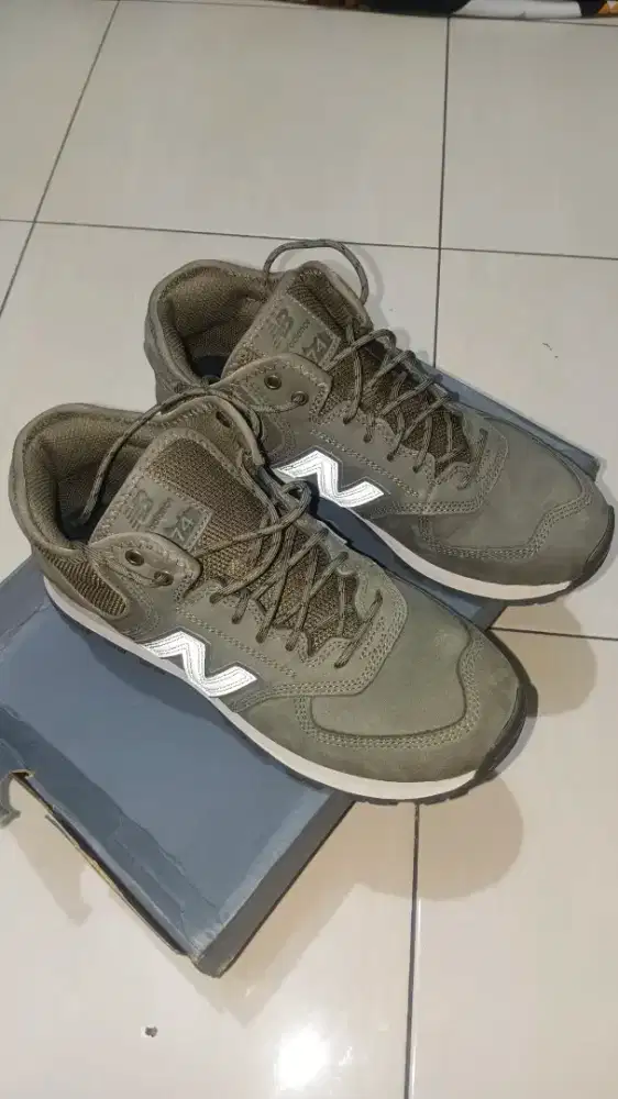 SEPATU NEW BALANCE ORIGINAL