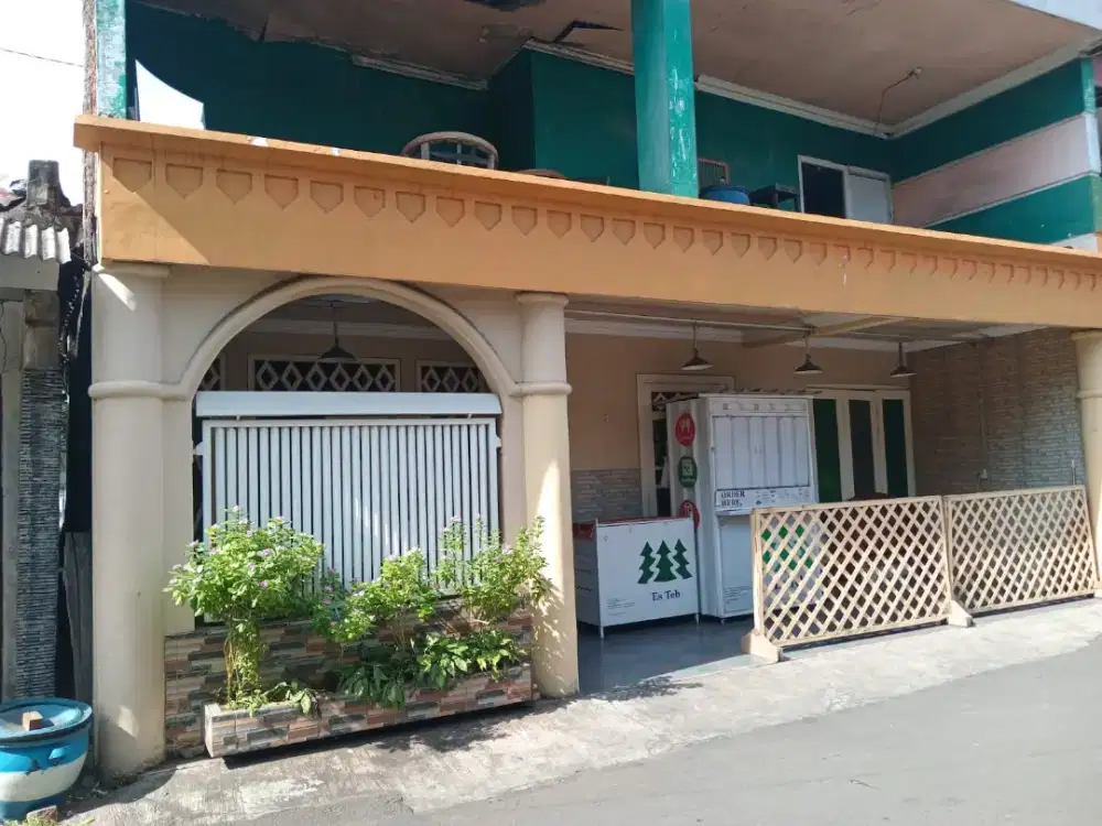 RUMAH 2 LANTAI SURABAYA PUSAT