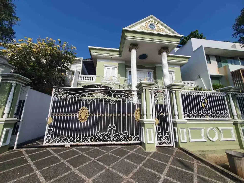 RUMAH MEDITERANIAN STYLE SIAP HUNI INTERCON JAKARTA BARAT