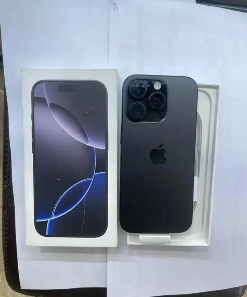 BU JUAL CEPAT Iphone 16 pro max 256 gb black titanium inter