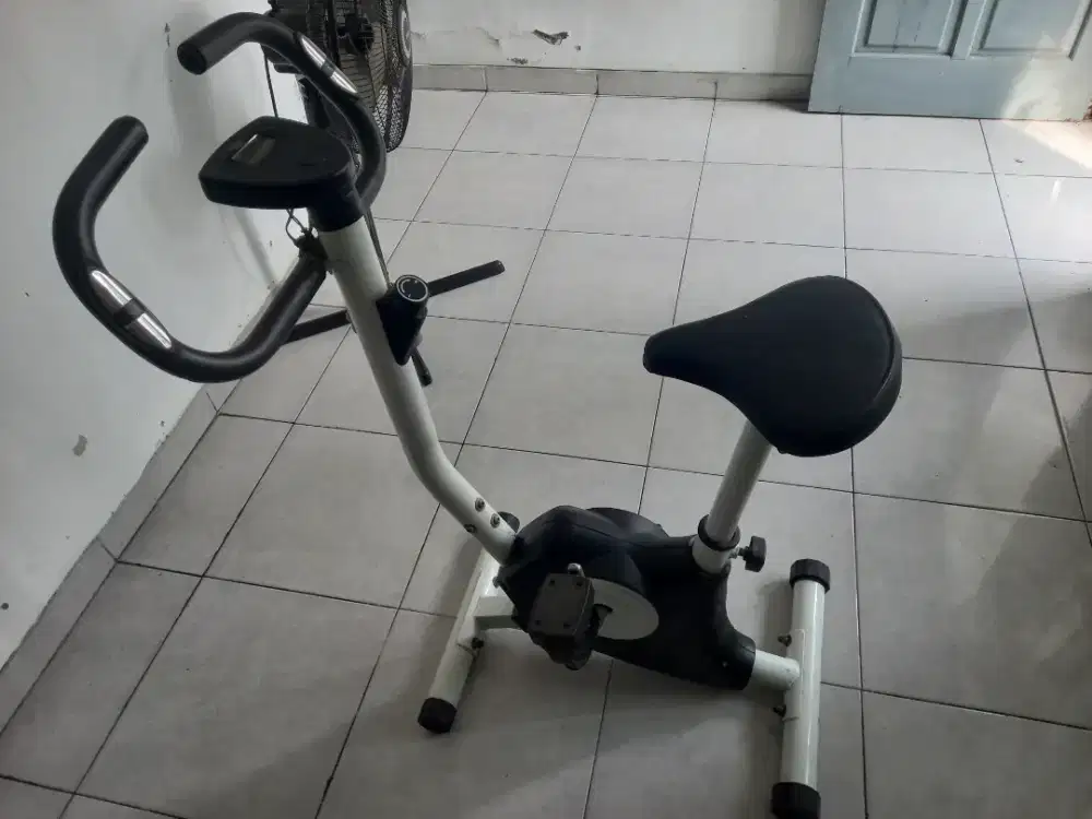 Sepeda statis siap pakai