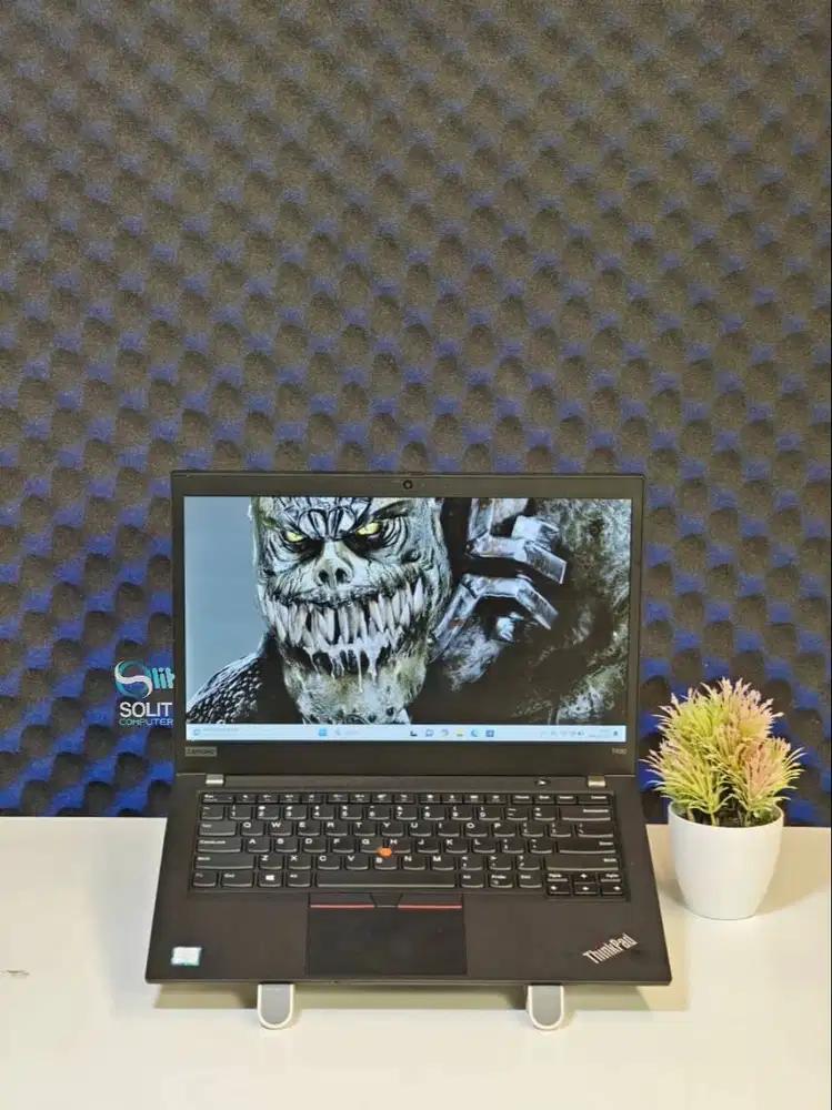 Lenovo T490 | Laptop Bisnis Elegan | i7 Gen 8, RAM 16GB, SSD 256GB