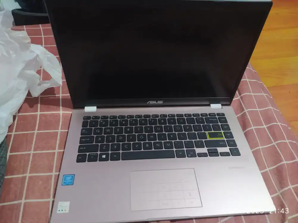 Asus E410M Mati