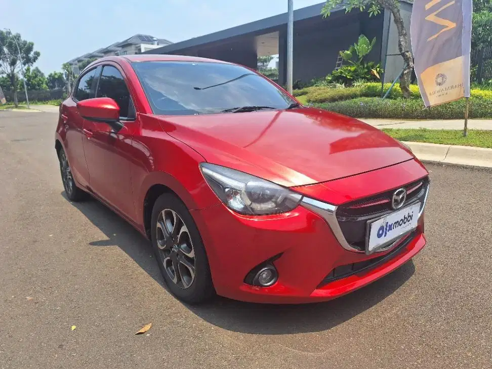 DP MURAH Mazda 2 1.5 Bensin-AT 2016 Merah CUIWB