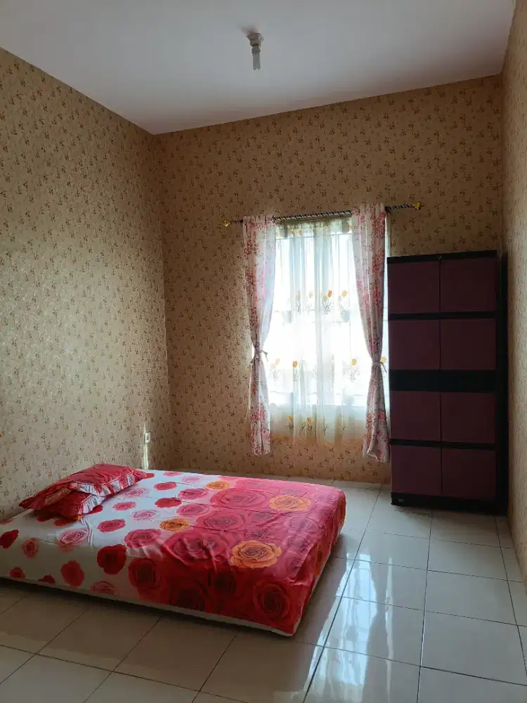 Terima Kos Wanita Muslim