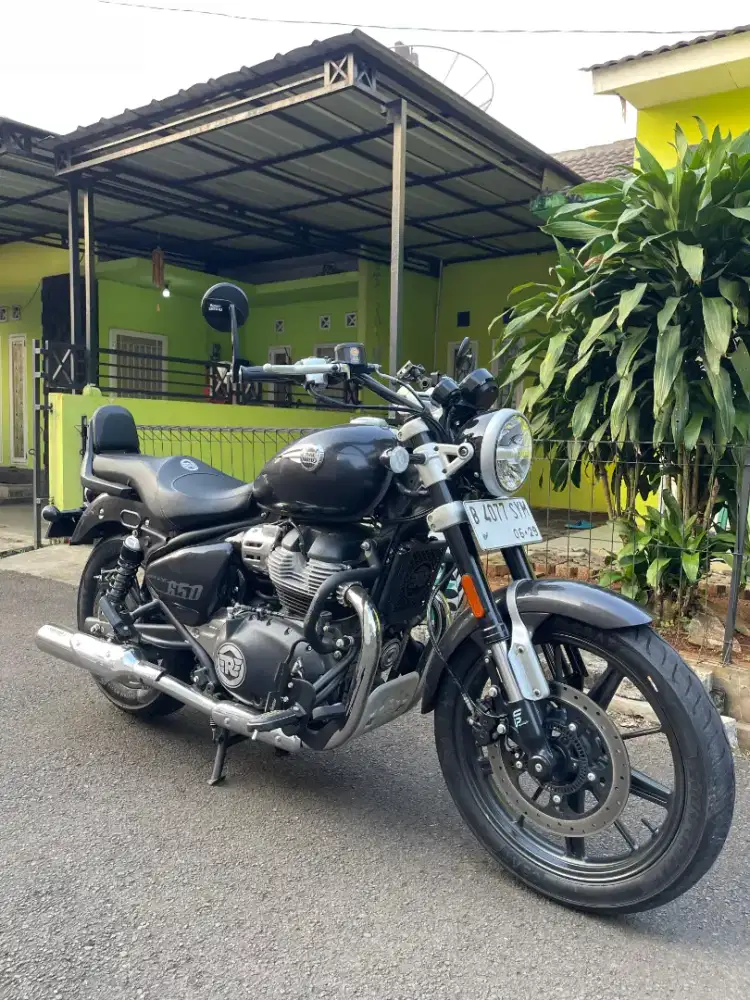 Royal enfield supermeteor 650 low km astral black 2024