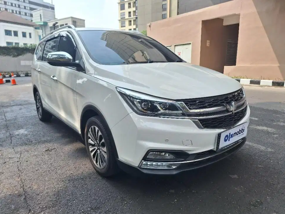 DP MURAH Wuling Cortez 1.5 LT Lux Plus Bensin-AT 2022 Putih CBRTB