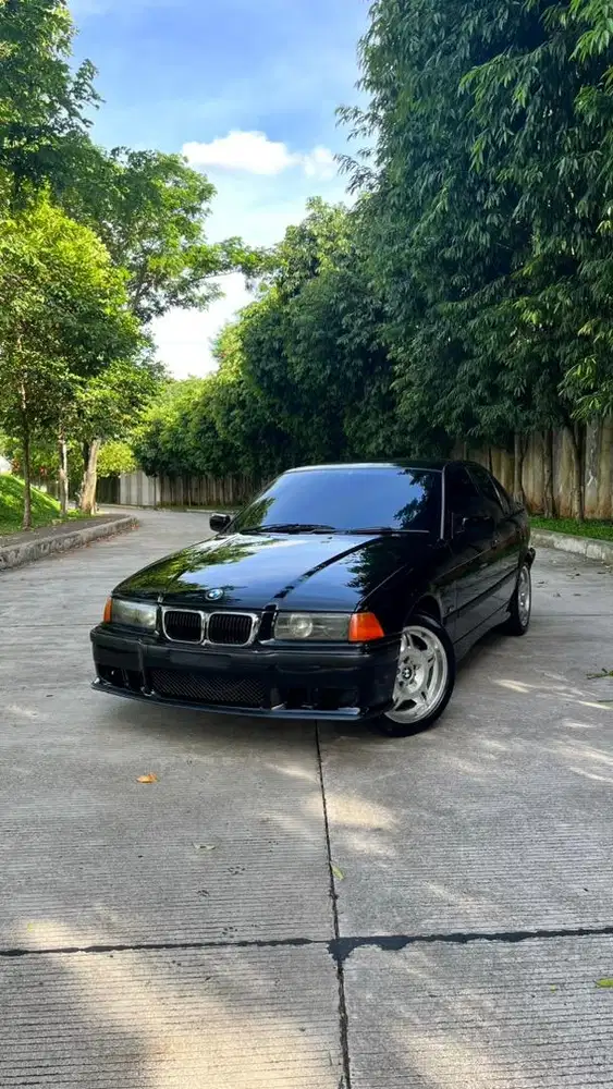 BMW E36 323i manual 1997 Lempeng