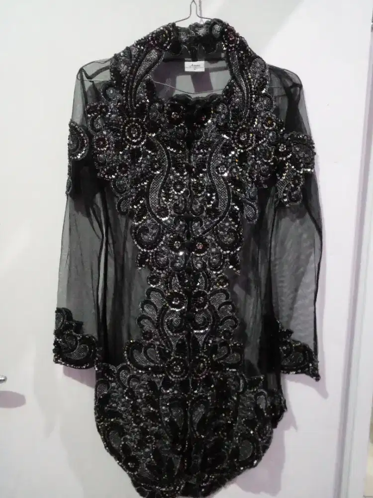 Di Jual Cepat Kebaya Payet dan Rok Coklat plus Selendang