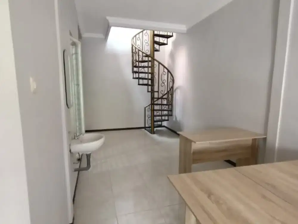 jual rumah 2 lantai minimalis baru gress pondok tjandra