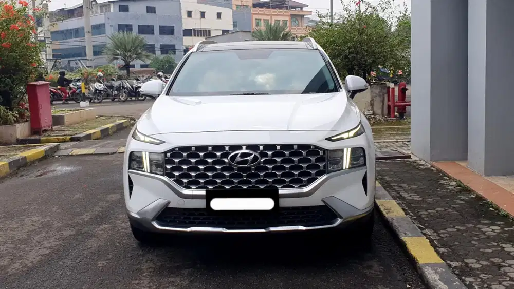 Hyundai santafe santa fe prime 2022 pakai 2023 putih tangan pertama