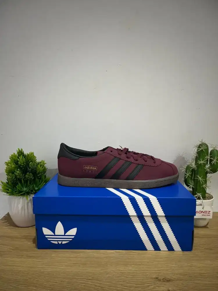 Jual sepatu sneaker casual Adidas stadt