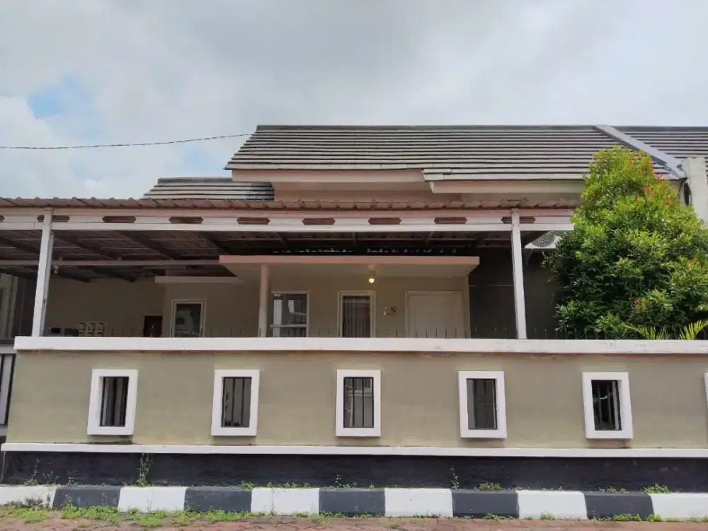 Disewakan rumah full furnish dekat Westlake Resto