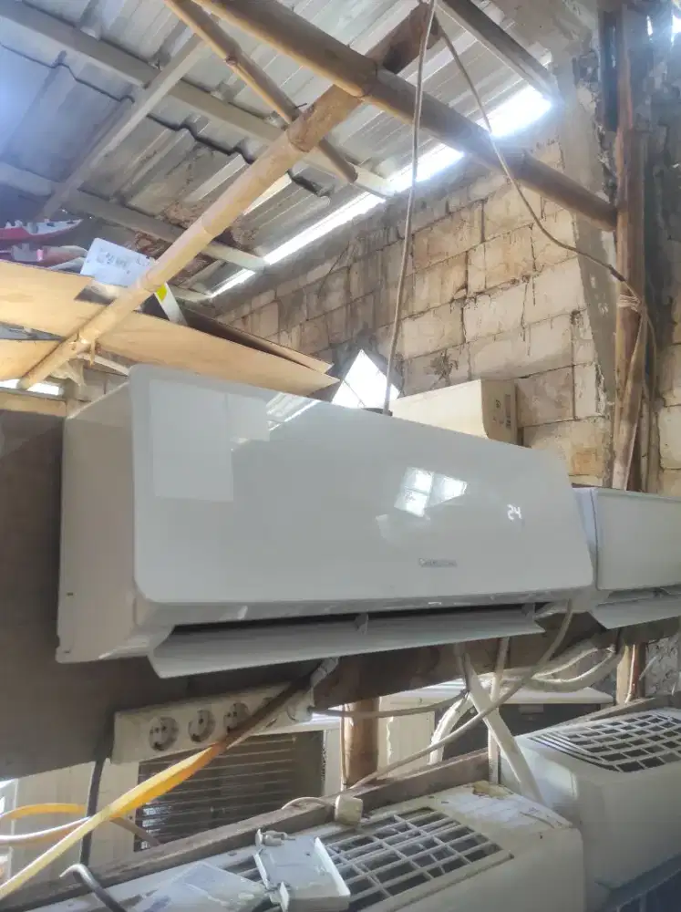 AC SEKEN ½PK BERGARANSI TERIMA BERES