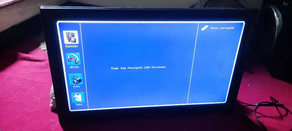 TV led 24 inch analog polytron usb movie