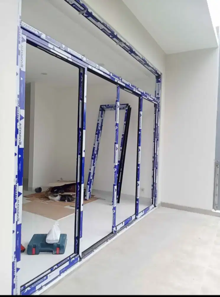 Partisi aluminium