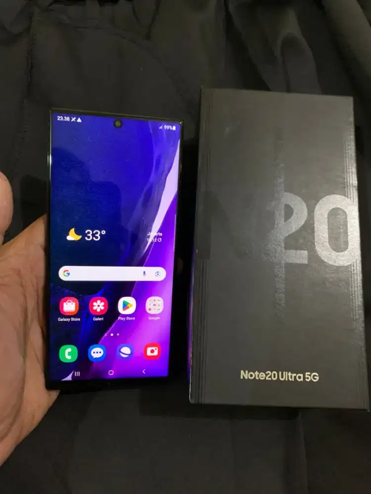 Samsung galaxy note 20 ultra 5G 
12/256