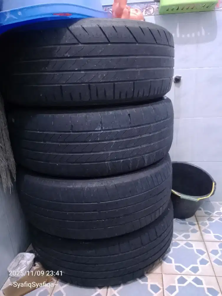 Ban Bridgestone turanza 215-55/17