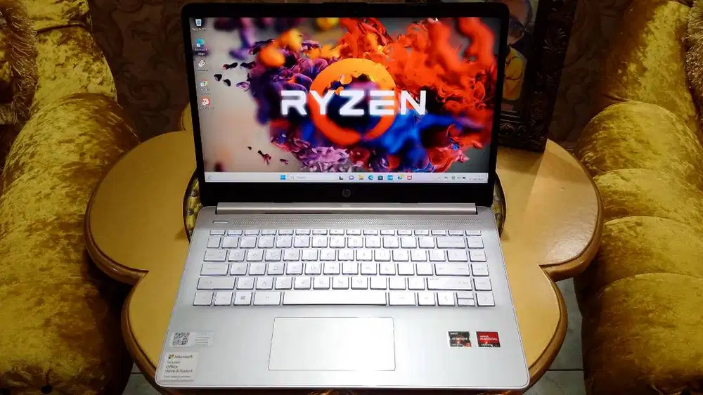 Laptop Garansi Terbaru Gaming HP AMD Ryzen 5-7520U Ram 8GB SSD 512GB