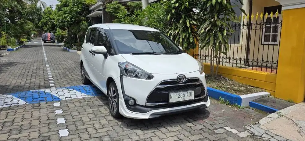 TOYOTA SIENTA V MATIC 2017 ISTIMEWA PAJAK BARU