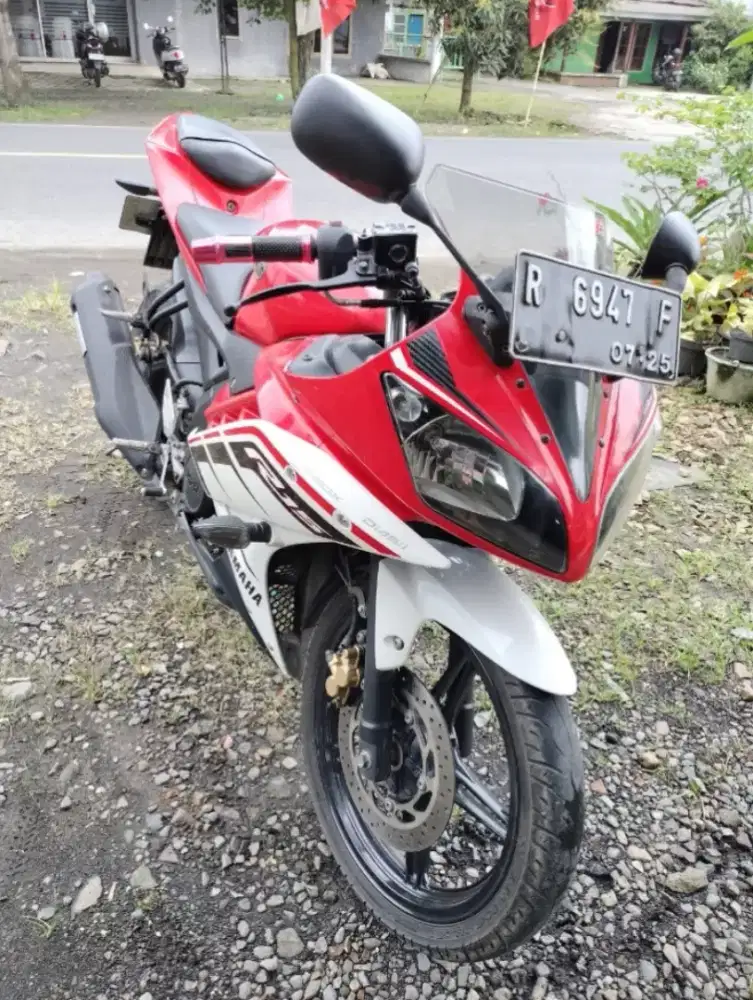 Yamaha R15 v2 tahun 2015