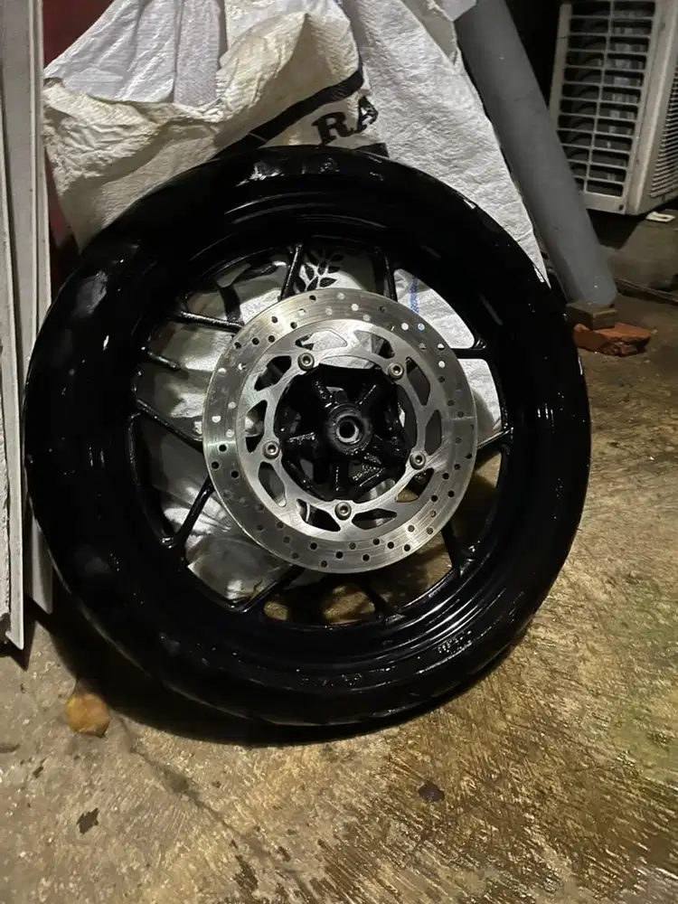Ban depan copotan yamaha xabre ring 17