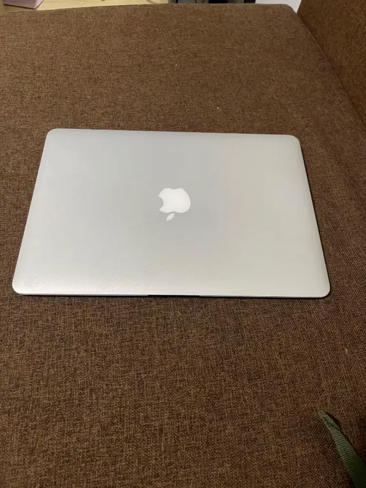 MACBOOK AIR  13inch 2017 MULUS NEGO