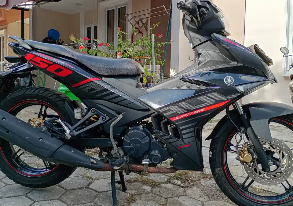 Jupiter MX-King 2015 Hitam Gen-1