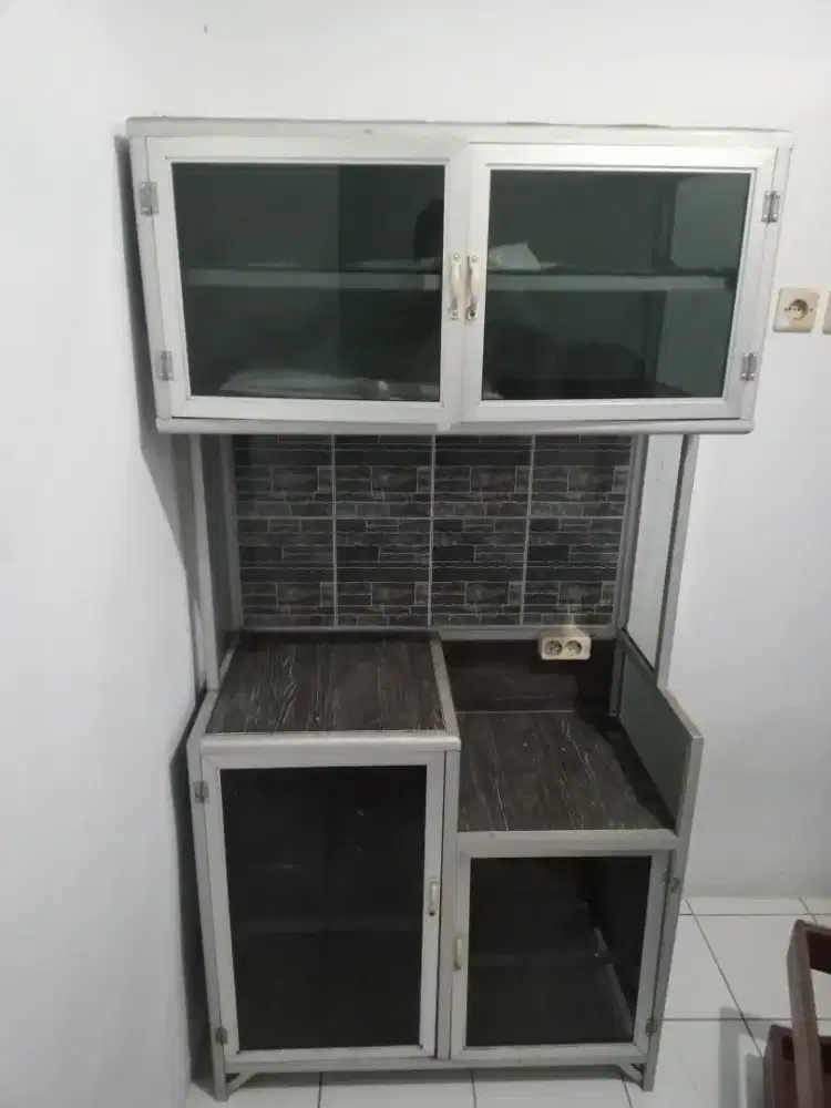 Dijual cepat rak piring 2 pintu
