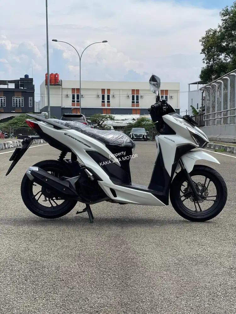 [DP 500] VARIO 125 CBS ISS 2021 Bergaransi