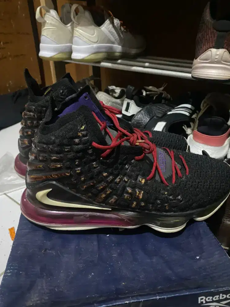 Nike lebron 17 size 44 bekas