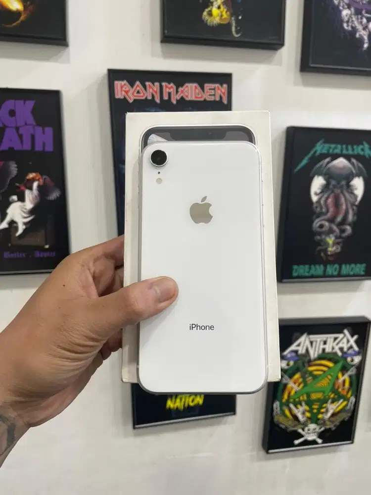 Iphone XR 64GB Fullset Mulus Ibox