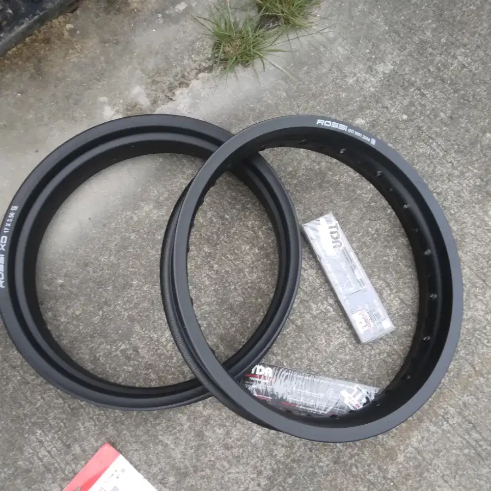 Velg Rossi xD 17 3.50 n 17  190 baru